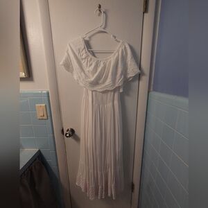 Beautiful Flowy, Flirty White Rayon Dress